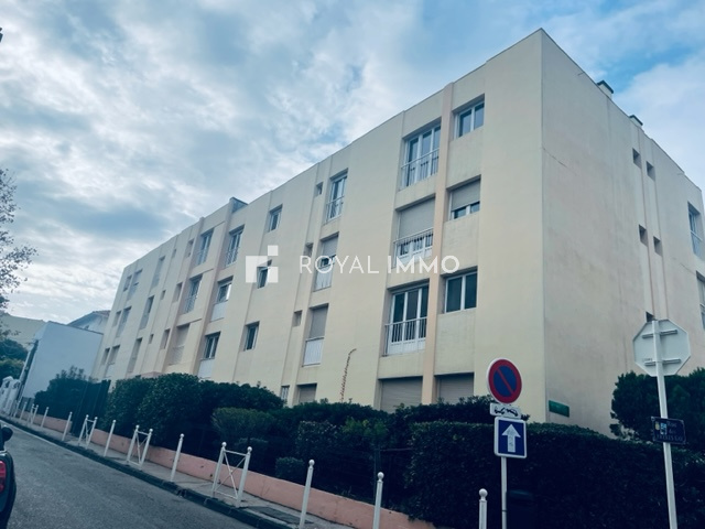 Vente Appartement 62m² 3 Pièces à Toulon (83000) - Royal Immo